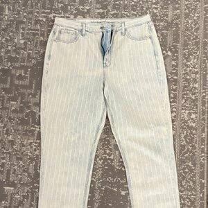 American Eagle Outfitters Light Blue Mom Jeans